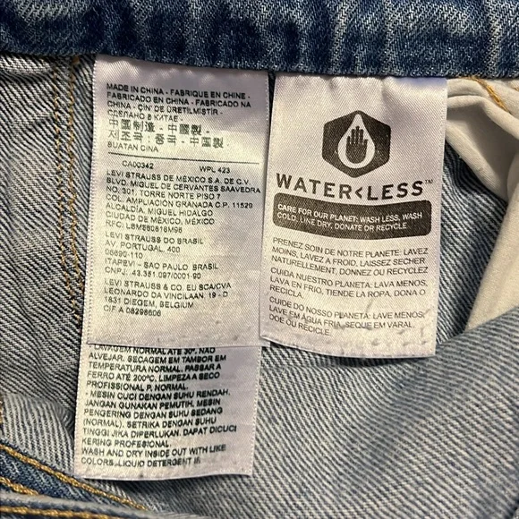 LEVIS Retro/Vintage Style Light Wash Distressed Denim Overalls - Picture 11 of 15